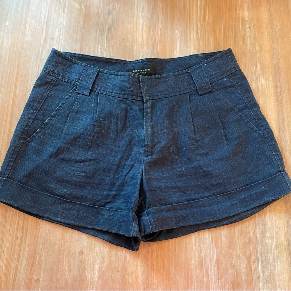 Nanette lepore! Blue Linen shorts! Denim look! Cuffed! Dressy shorts!